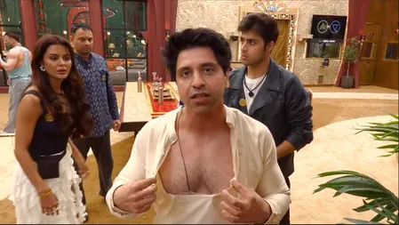 शहजाद पूनावाला के फाड़े कपड़े, मारा पंच... 'राइज एंड फॉल 2' से एविक्ट हुए सिवेत तोमर