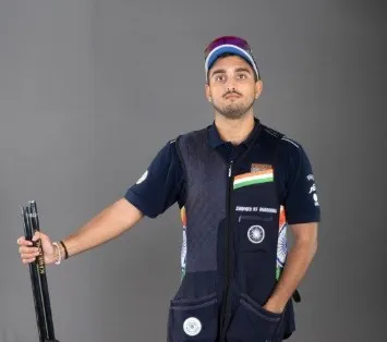एशियन गेम्स: शपथ पुरुषों के ट्रैप इंडिविजुअल फाइनल में पहुंचे, टीम मेडल से चूकी