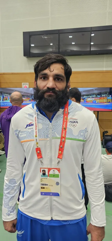 एशियन गेम्स: सुनील कुमार ने ग्रीको-रोमन रेसलिंग में ब्रॉन्ज मेडल जीतकर इतिहास रचा