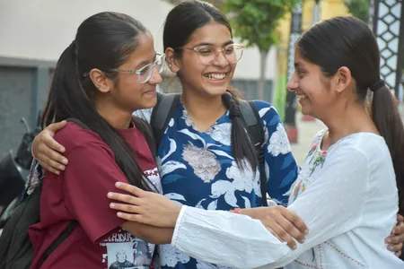 राज्य बोर्ड का बड़ा फैसला, सूखाग्रस्त 265 तालुकों के 10वीं-12वीं छात्रों से नहीं लिया जाएगा परीक्षा शुल्क