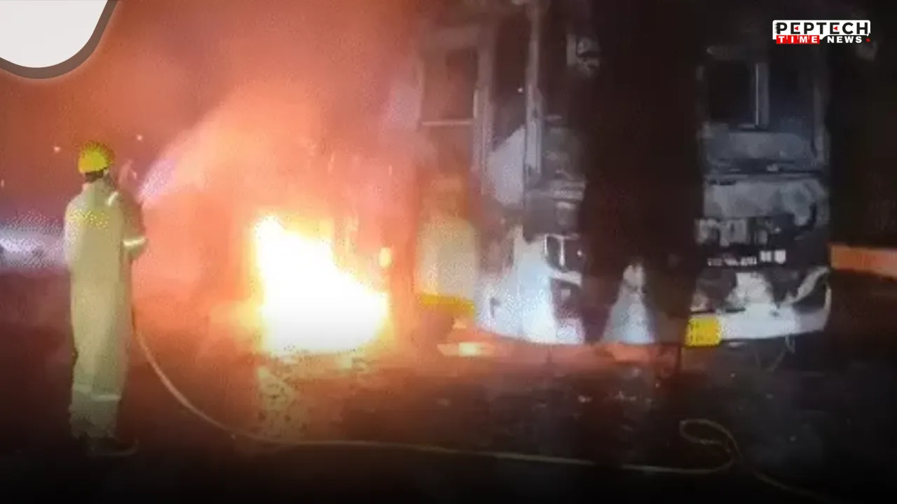 AC बस में भीषण आग, 9 यात्री जिंदा जले, 35 यात्रियों को लेकर महोबा जा रही थी स्लीपर बस