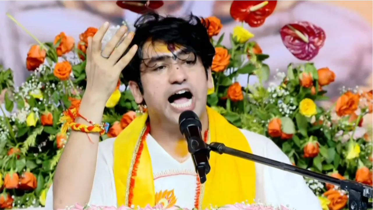 जौहर पर स्वरा भास्कर के बयान को लेकर भड़के बाबा बागेश्वर, बोले- जौहर कायरता नहीं वीरता और समर्पण