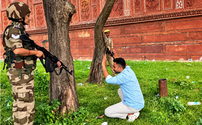 ताजमहल में रिवर साइड से घुसे 2 आतंकियों को जवानों ने किया ढेर; CISF-यूपी पुलिस और बम निरोधक दस्ते सहित 70 जवानों ने संभाला मोर्चा