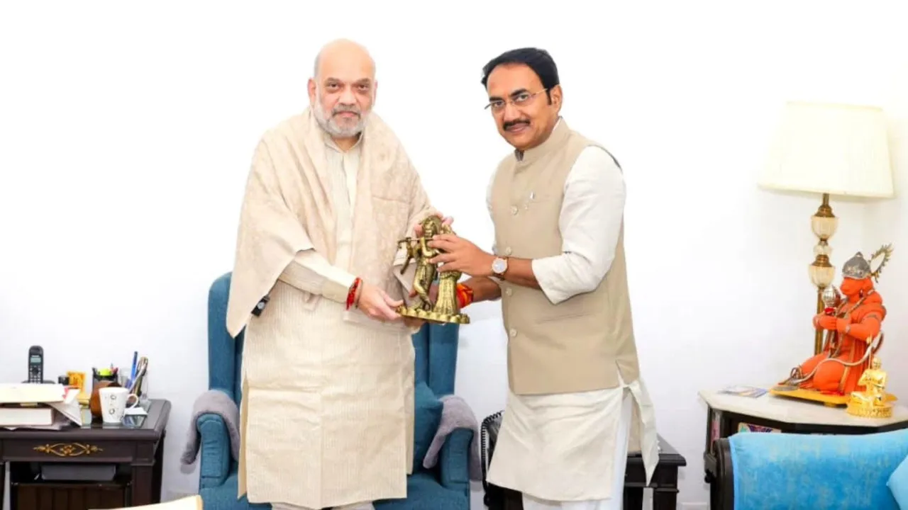 पन्ना की ग्रामीण अर्थव्यवस्था को मिलेगी नई उड़ान: केंद्रीय सहकारिता मंत्री को सौंपा प्रस्ताव, पशुपालकों और महिलाओं को मिलेगा रोजगार