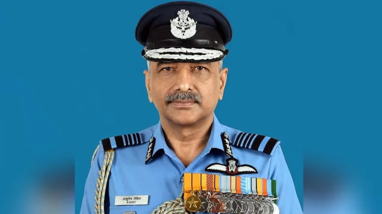 एयर चीफ मार्शल आशुतोष दीक्षित बने देश के 29वें 'चीफ ऑफ एयर स्टाफ': एयर चीफ मार्शल एपी सिंह की ली जगह