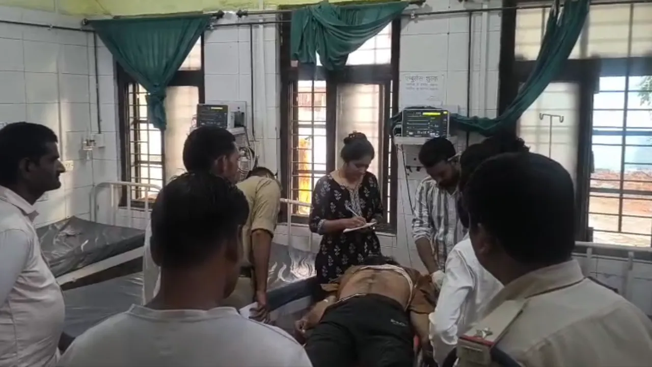 दंपत्ति की बाइक में कार मारकर युवक को कुचला, मौके पर ही दर्दनाक मौत