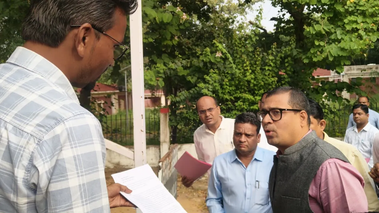 छतरपुर के विवादित बिजली अफसर अमर श्रीवास्तव का घोटाला एमडी तक पहुंचा
