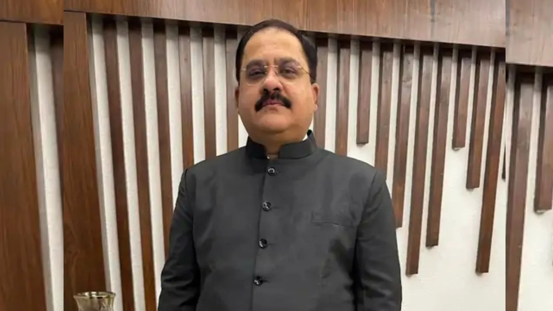 भोपाल शराब ठेका फर्जीवाड़े में बड़ी कार्रवाई: डिप्टी सीएम के पूर्व ओएसडी दीपम रायचूरा पर लोकायुक्त ने दर्ज की FIR
