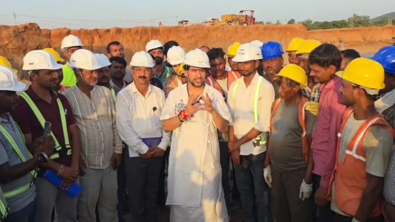 कैंसर अस्पताल निर्माण से 250 से अधिक ग्रामीण परिवारों को मिला स्थानीय काम, घट रहा पलायन