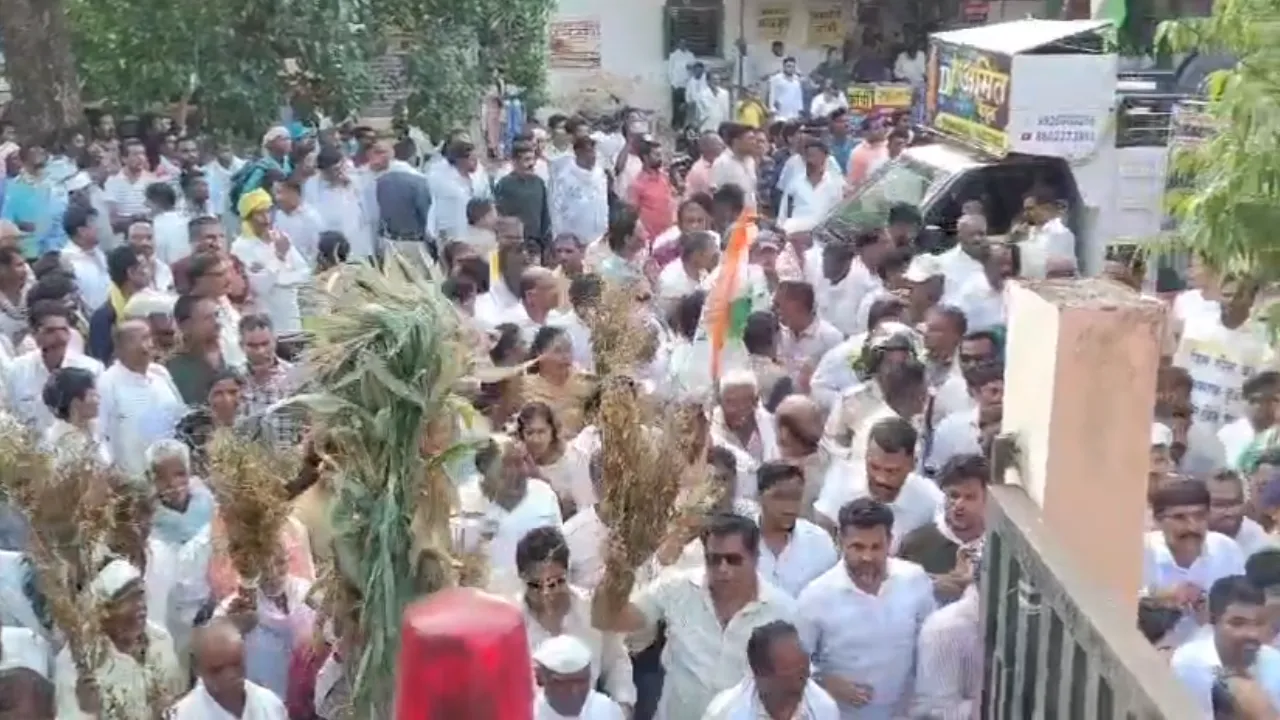 बैतूल में किसान न्याय आंदोलन, खराब फसलों के मुआवजे की मांग को लेकर सड़क पर उतरे किसान