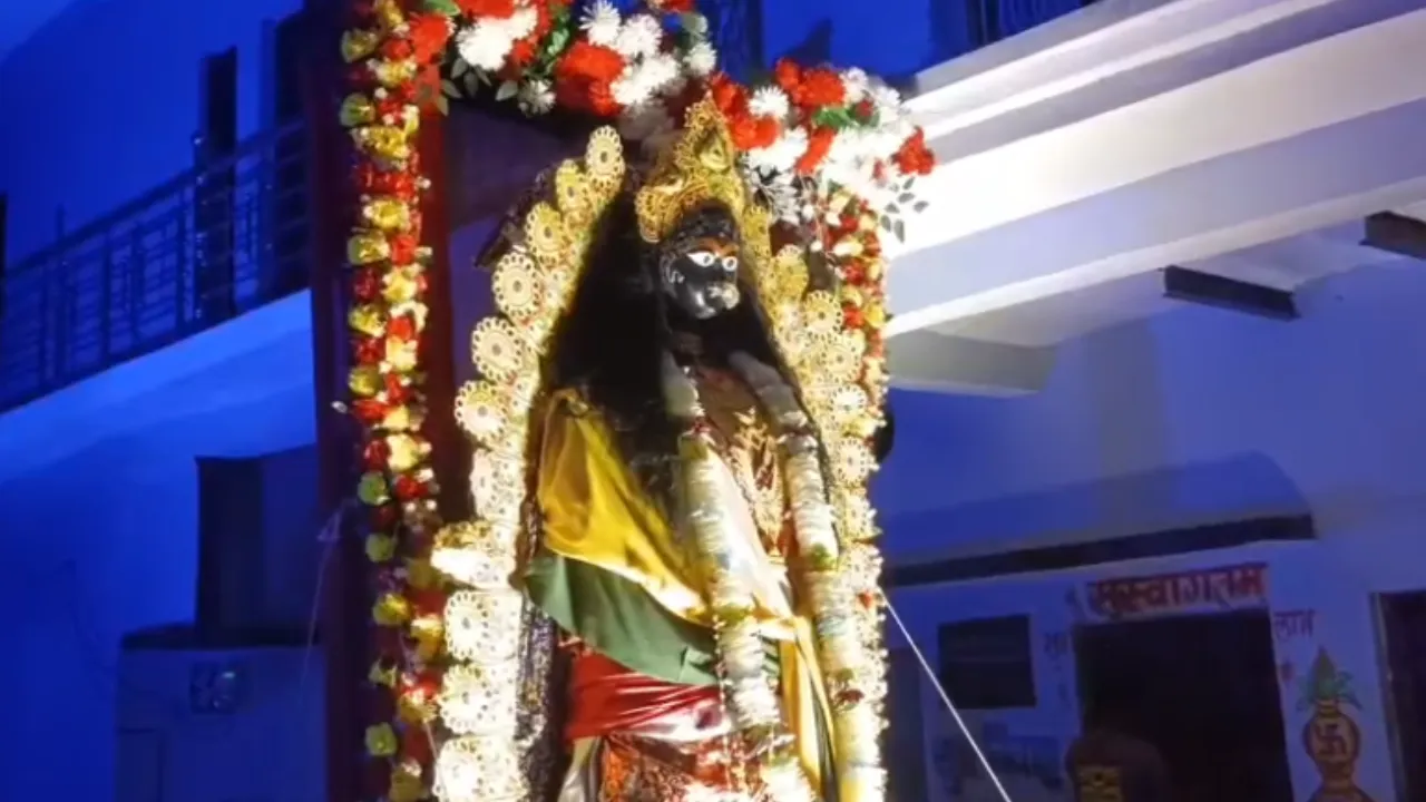 धार्मिक उत्साह के साथ श्रद्धालुओं ने किए माता के विभिन्न स्वरूपों के दर्शन