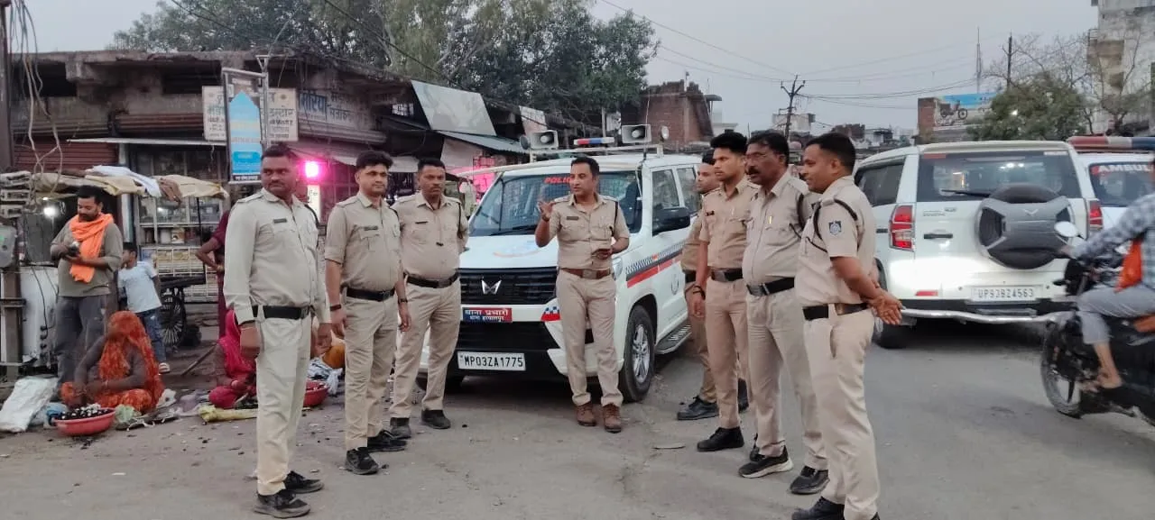 यातायात सुधारने सड़क पर उतरे थाना प्रभारी: बोले- सड़क खाली करो वरना कटेगा चालान...!