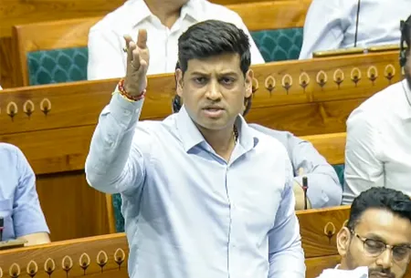 पीएम मोदी पर विवादित टिप्पणी को लेकर सियासी घमासान, सांसद श्रीकांत शिंदे ने बताया निंदनीय