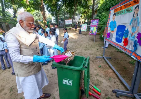 स्वच्छ भारत मिशन के 12 साल: एआई, रोबोट और ईवी से बदल रही शहरों की सफाई व्यवस्था