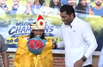 चेन्नई: एशियन गेम्स में पदक जीतने वाले एथलीटों को खेल विकास मंत्री आधव अर्जुन ने किया सम्मानित