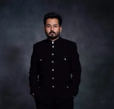 डिजाइनर सूट में नेशनल अवॉर्ड लेने पहुंचे आदित्य धर, मनीष मल्होत्रा को कहा- दिल से थैंक्यू