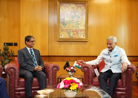 जयशंकर ने बांग्लादेश के निवर्तमान उच्चायुक्त रियाज हमीदुल्लाह से की विदाई मुलाकात, भविष्य के लिए दी शुभकामनाएं