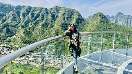 पेइचिंग से कुछ दूर, जहां पहाड़ों के बीच बसा है शिदू