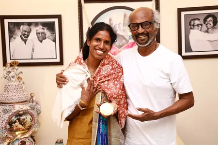 रजनीकांत से मिलीं एशियाई खेलों की स्टार विथ्या रामराज, तीन पदक जीतने पर सुपरस्टार ने दी बधाई