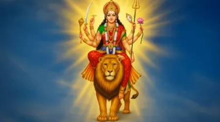 नवरात्र में क्यों किया जाता है दुर्गा सप्तशती का पाठ? यहां समझें संपूर्ण नियम और सावधानियां