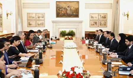 भारत और कतर ने बहुआयामी रणनीतिक साझेदारी की समीक्षा की, संबंधों को मजबूत करने के तरीकों पर किया विचार