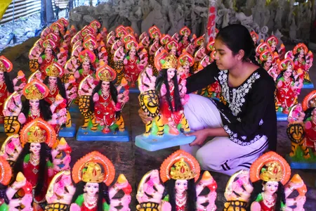 शारदीय नवरात्र : आप भी रख रहे हैं व्रत? जानिए किन चीजों से करें परहेज