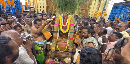 तमिलनाडु के कुलसेकरपट्टिनम मंदिर में कड़ी सुरक्षा के बीच दशहरा उत्सव शुरू