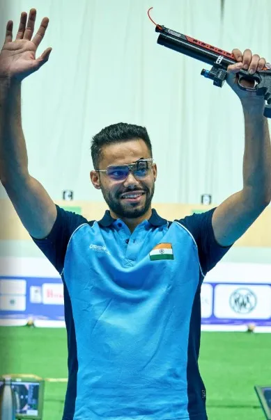 आईएसएसएफ वर्ल्ड कप: उदयवीर सिंह ने पुरुषों की 10 मीटर एयर पिस्टल में गोल्ड मेडल जीता