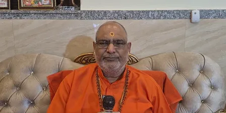 कालकाजी के पीठाधीश्वर ने बताई मां ब्रह्मचारिणी की महिमा, झंडेवालान मंदिर में माता के दर्शन कर निहाल हुए श्रद्धालु