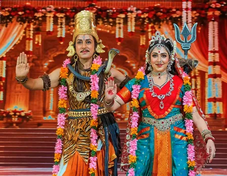 हेमा मालिनी ने नवरात्र के पहले दिन पेश किया डांस बैले 'दुर्गा', पार्वती माता के रूप में दिखीं एक्ट्रेस