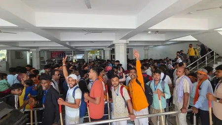 कटरा से मिर्जापुर तक नवरात्रि की धूम, तीसरे दिन मां चंद्रघंटा के जयकारों से गूंजे शक्तिपीठ