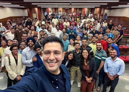 आईआईएम अहमदाबाद में बोलें राघव चड्ढा, 'युवा ही बनाएंगे भारत का भविष्य'