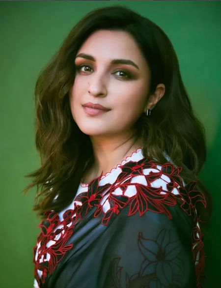 होटल रूम में खराब लाइटिंग की वजह से मेकअप करने में हो रही परेशानी?, परिणीति चोपड़ा ने बताया आसान हैक