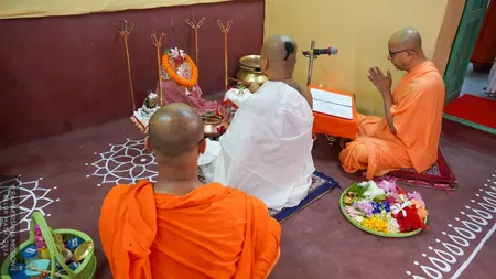 बंगाल: बेलूर मठ में महाषष्ठी के साथ दुर्गा पूजा की शुरुआत, 125 साल पुरानी परंपरा का निर्वहन
