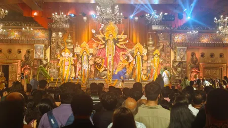 अदाणी इलेक्ट्रिसिटी ने मुंबई में 700 से अधिक पंडालों में नवरात्रि और दुर्गा पूजा समारोहों को किया रोशन