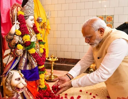 'हे देवेश्वरी! आप भक्तों की संकटों से रक्षा करती हैं', पीएम मोदी ने मां सिद्धिदात्री से की मंगलकामना 'हे देवेश्वरी! आप भक्तों की संकटों से रक्षा करती हैं', पीएम मोदी ने मां सिद्धिदात्री से की मंगलकामना