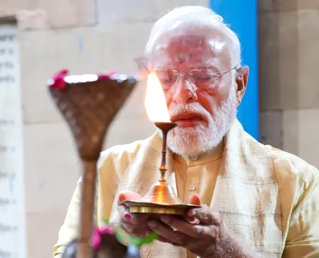 नवरात्र का 9वां दिन: पीएम मोदी ने शेयर किया देवी की स्तुति का भजन, मां सिद्धिदात्री से सबके लिए की कामना