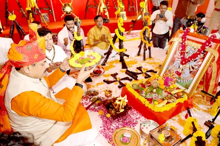 शस्त्र धारण करना रक्षा और व्यवस्था बनाए रखने का दायित्व : सीएम मोहन यादव