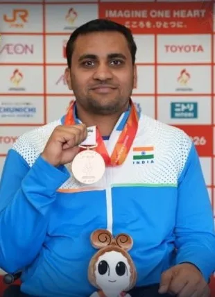 एशियन पैरा गेम्स: आयुष वर्मा ने शॉट पुट में जीता गोल्ड, खेल मंत्री मांडविया और सीएम मोहन यादव ने दी बधाई