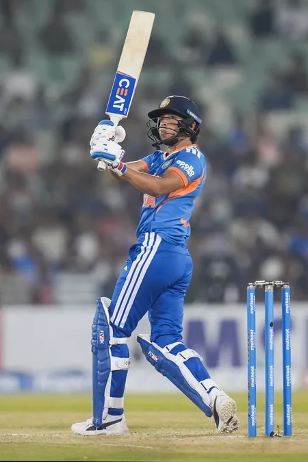 'वह अपनी भावनाएं जाहिर कर देती हैं', धमाकेदार पारी खेलकर हरमनप्रीत के भावुक होने को लेकर बोलीं वेदा कृष्णमूर्ति