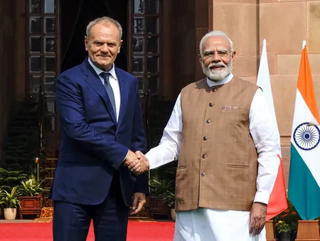 हैदराबाद हाउस में प्रधानमंत्री मोदी से मिले पोलैंड के पीएम डोनाल्ड टस्क