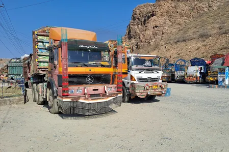 अफगानिस्तान सीमा बंद होने से पाकिस्तान के दवा निर्यात में 30 फीसदी से ज्यादा की गिरावट