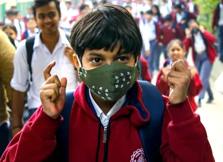 हवा में मौजूद पीएम 2.5 कणों से कैसे बचें? सही मास्क की पहचान और बच्चों के लिए मास्क खरीदने से पहले जान लें ये बातें