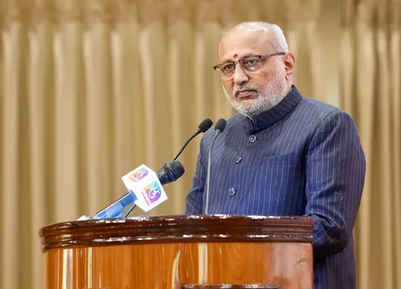 तकनीक के लिए मानवता की सेवा और स्वास्थ्य सेवा के मूल में करुणा जरूरी : उपराष्ट्रपति राधाकृष्णन