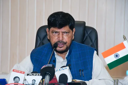 एनडीए नेताओं ने कहा- 'प्रधानमंत्री के खिलाफ अनुचित टिप्पणी नहीं करेंगे सहन', खड़गे से माफी की मांग