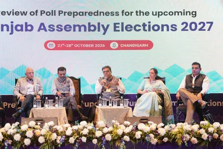 पंजाब में ईवीएम और वीवीपैट की फर्स्ट लेवल चेकिंग 12 नवंबर से, अधिकारियों को दिया प्रशिक्षण