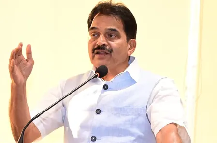 कांग्रेस ने केंद्र पर 1 नवंबर को दिल्ली रैली के लिए ट्रेनें रोकने का आरोप लगाया