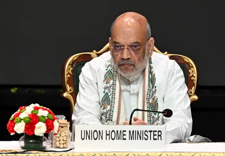 चक्रवात 'अर्नब' को लेकर अमित शाह ने 4 राज्यों के मुख्यमंत्रियों से की बात, हरसंभव मदद का दिया भरोसा