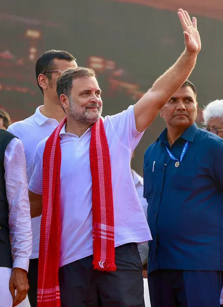 राहुल गांधी ने की 1 नवंबर के रामलीला मार्च में शामिल होने की अपील, बोले-लाठीचार्ज से मत डरिए