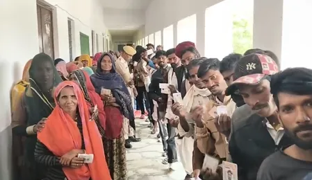 राजस्थान पंचायत चुनाव 2026 : दूसरे चरण के लिए मतदान जारी, सीकर में 101 साल की मतदाता ने भी किया वोट राजस्थान पंचायत चुनाव 2026 : दूसरे चरण के लिए मतदान जारी, सीकर में 101 साल की मतदाता ने भी किया वोट